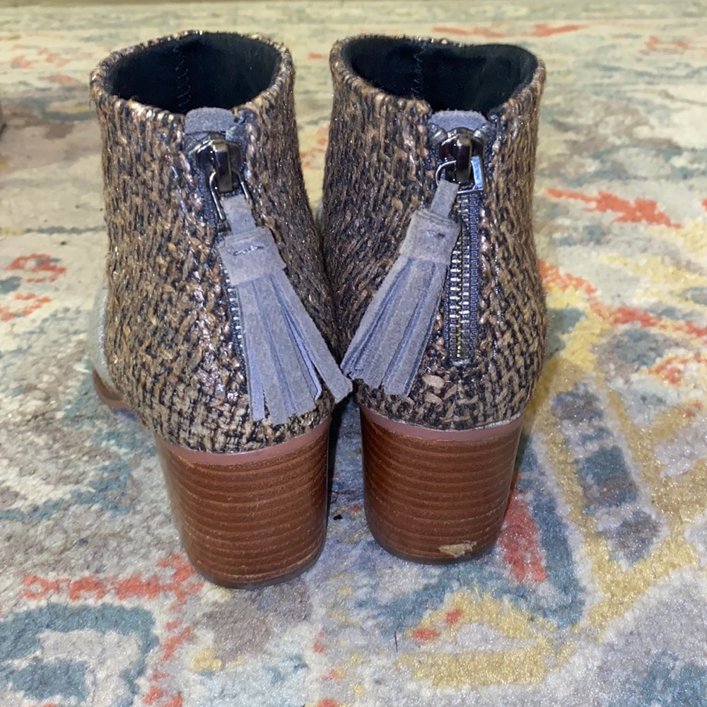 TOMS Lelia Grey Felt Shine Ankle Booties - Picture 3 of 11